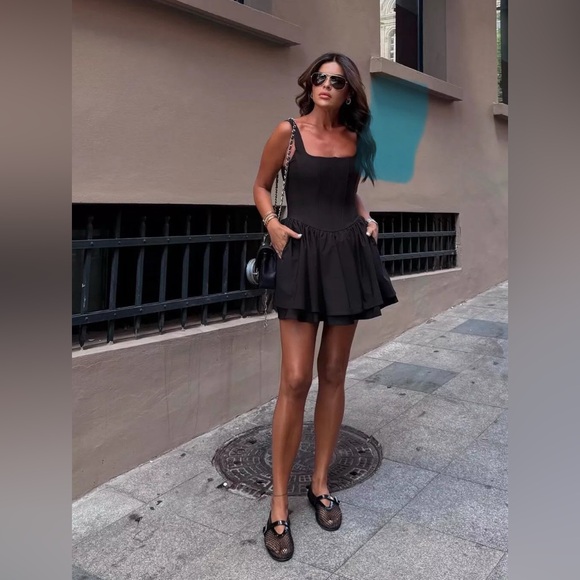 ZARA NWT WOMAN RUCHED CORSET MINI DRESS BLACK - Picture 11 of 16